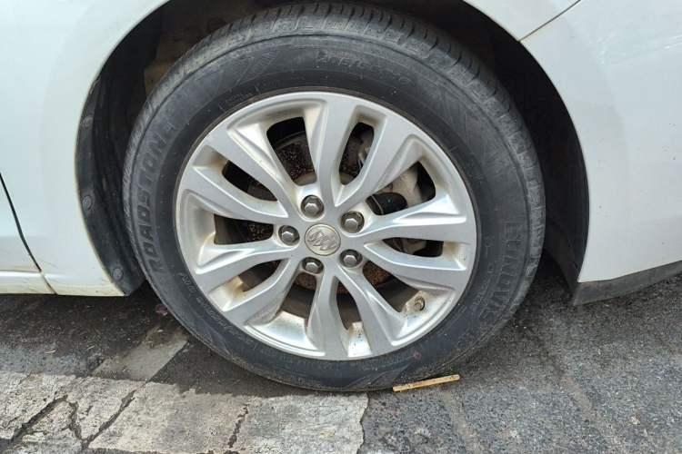 Used Buick GT 2018 15T Dual-Clutch Elite Model China V Standard Right Front Wheel Hub