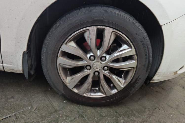 Used Buick GT 2018 15T Manual Elite Version China V Standard Right Front Wheel Hub
