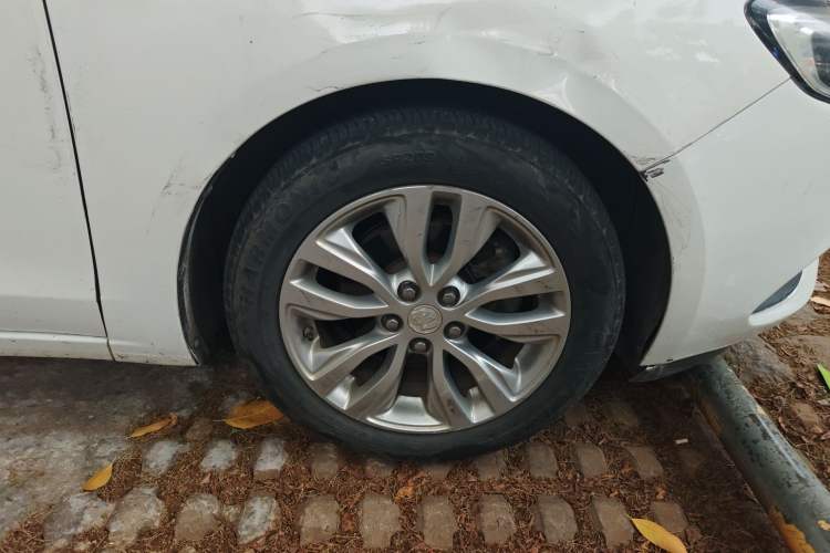 Used Buick GT 2018 15T Dual-Clutch Elite Model China V Standard Right Front Wheel Hub