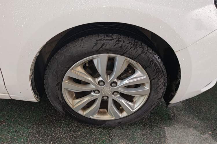 Used Buick GT 2018 15T Dual-Clutch Elite Model China V Standard Right Front Wheel Hub