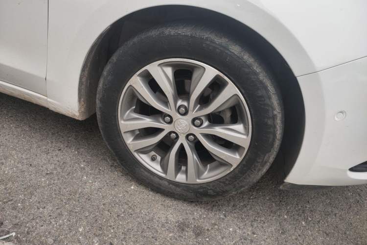 Used Buick GT 2018 18T Automatic Flagship Model Right Front Wheel Hub