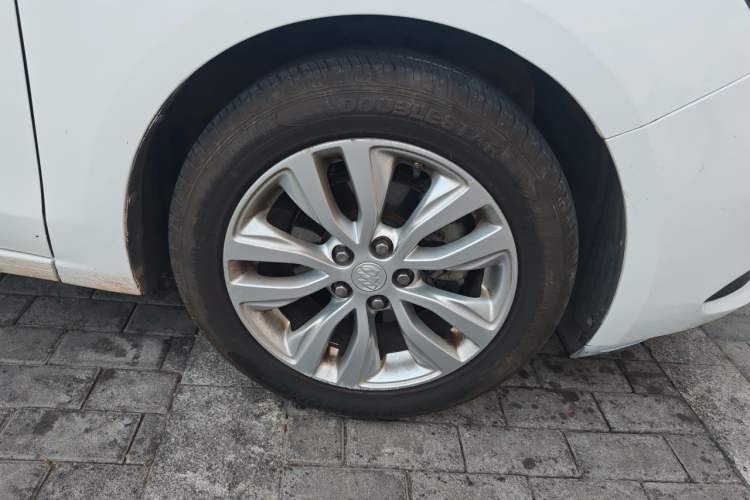Used Buick GT 2018 15T Manual Elite Version China V Standard Right Front Wheel Hub