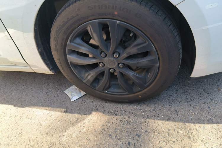 Used Buick GT 2018 15T Dual-Clutch Elite Model China V Standard Right Front Wheel Hub