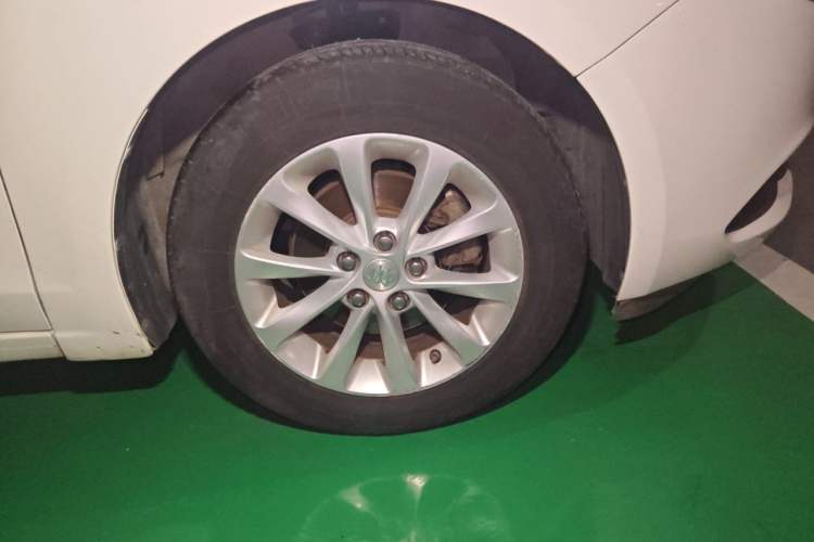 Used Buick GT 2018 15T Dual-Clutch Advanced Model China V Standard Right Front Wheel Hub