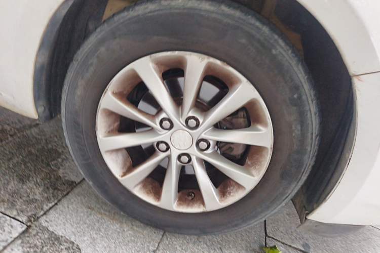 Used Buick GT 2018 15T Dual-Clutch Advanced Model China V Standard Right Front Wheel Hub