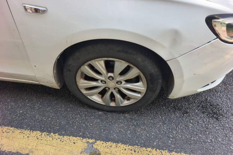 Used Buick GT 2018 15T Dual-Clutch Elite Model China V Standard Right Front Wheel Hub