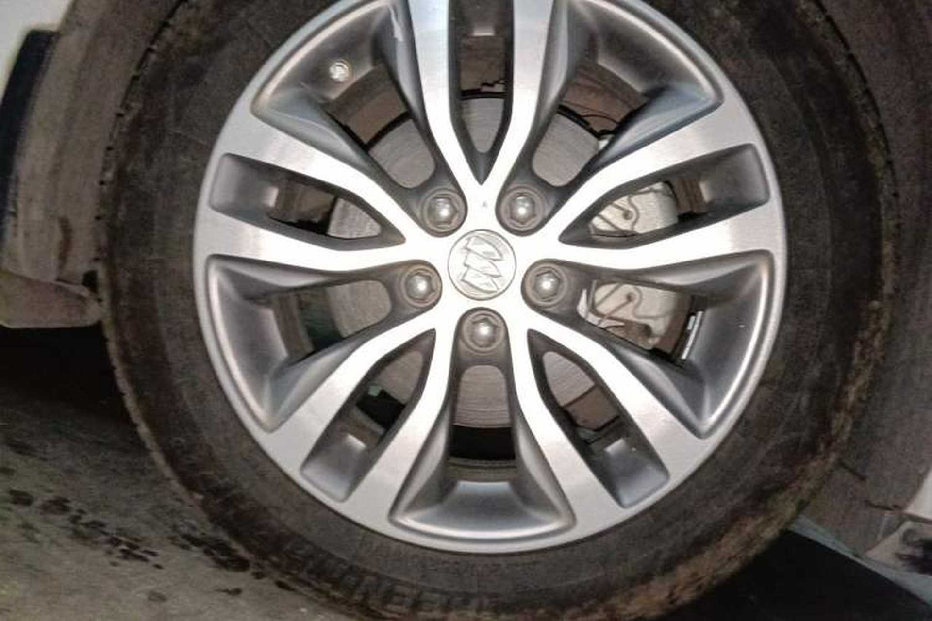 Used Buick GT 2018 18T Automatic Flagship Model Right Front Wheel Hub