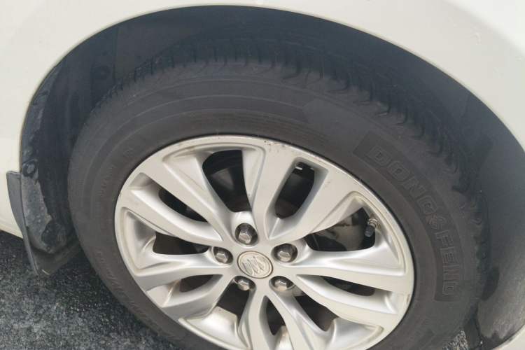 Used Buick GT 2018 15T Manual Elite Version China V Standard Right Front Wheel Hub