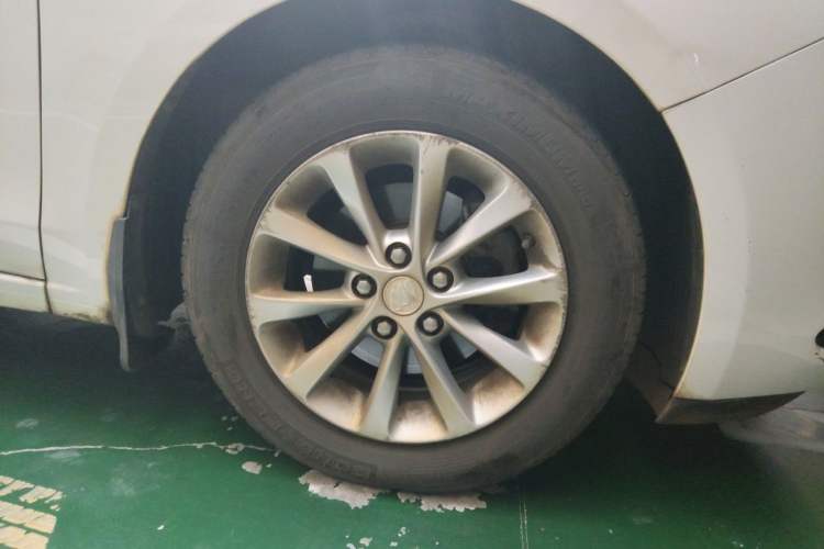 Used Buick GT 2018 15T Dual-Clutch Advanced Model China V Standard Right Front Wheel Hub