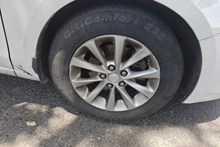 Used Buick GT 2018 15T Manual Entry-Level Version China V Standard Right Front Wheel Hub
