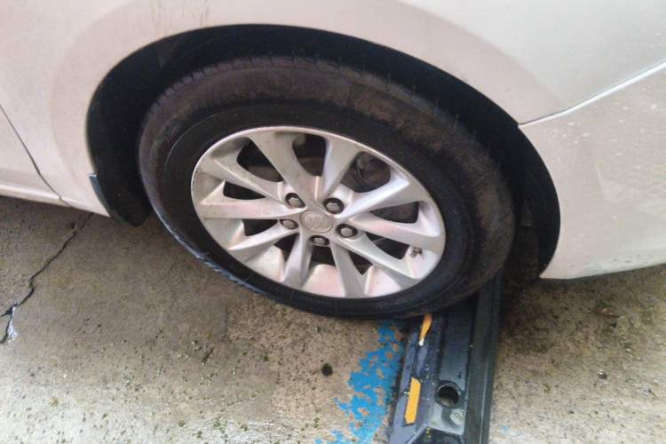Used Buick GT 2018 15T Manual Entry-Level Version China V Standard Right Front Wheel Hub