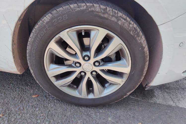 Used Buick GT 2018 18T Automatic Flagship Model Right Front Wheel Hub