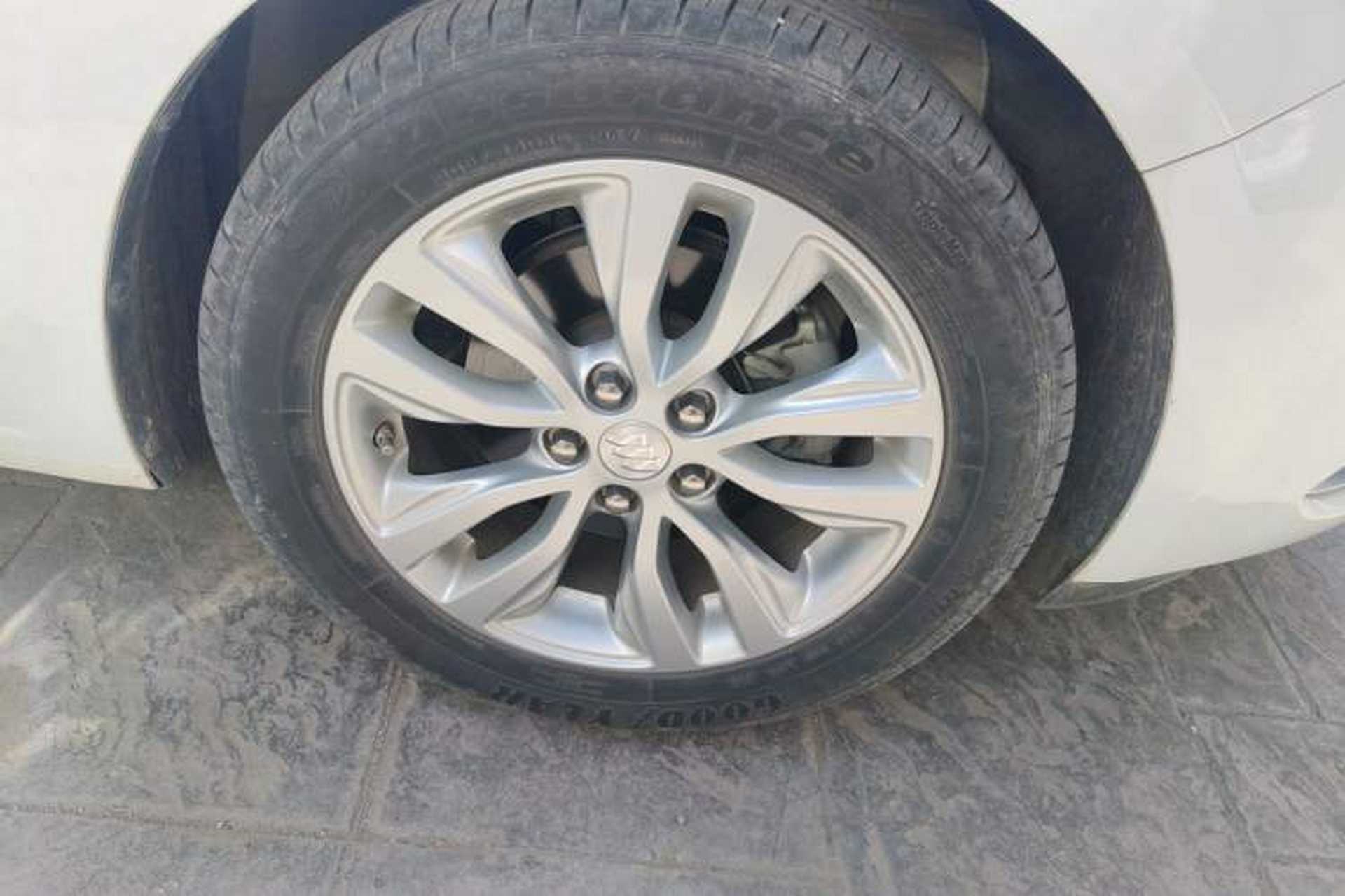 Used Buick GT 2018 15T Dual-Clutch Elite Model China V Standard Right Front Wheel Hub