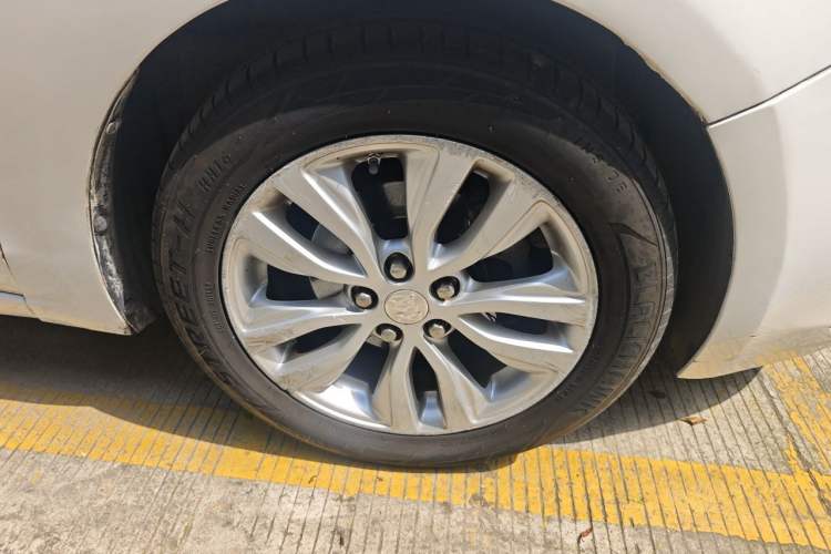 Used Buick GT 2018 15T Dual-Clutch Elite Model China V Standard Right Front Wheel Hub