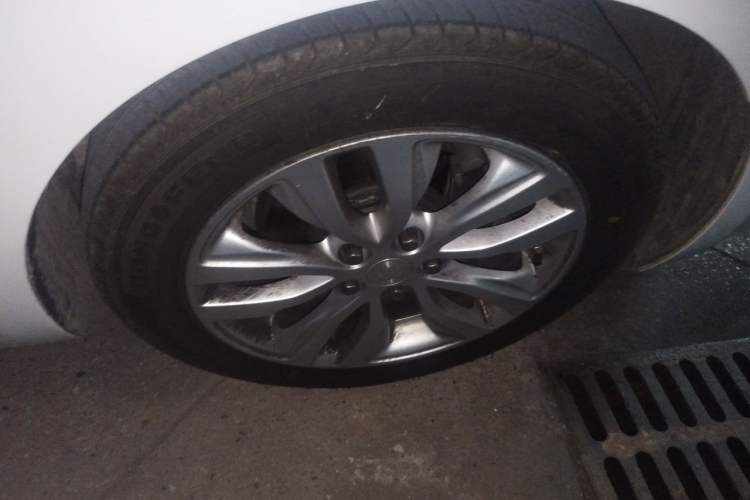 Used Buick GT 2018 15T Manual Elite Version China V Standard Right Front Wheel Hub