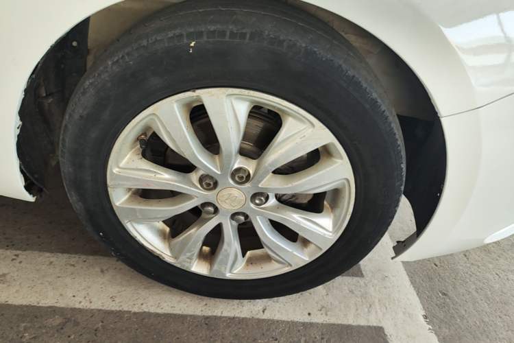 Used Buick GT 2018 15T Dual-Clutch Elite Model China V Standard Right Front Wheel Hub