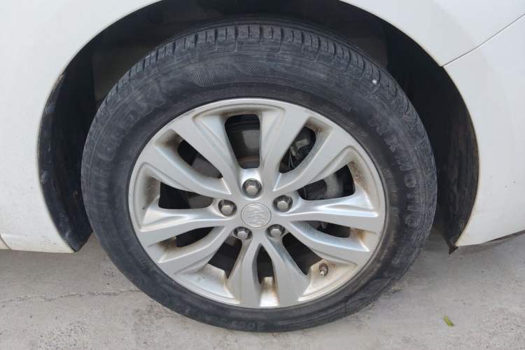 Used Buick GT 2018 15T Dual-Clutch Elite Model China V Standard Right Front Wheel Hub