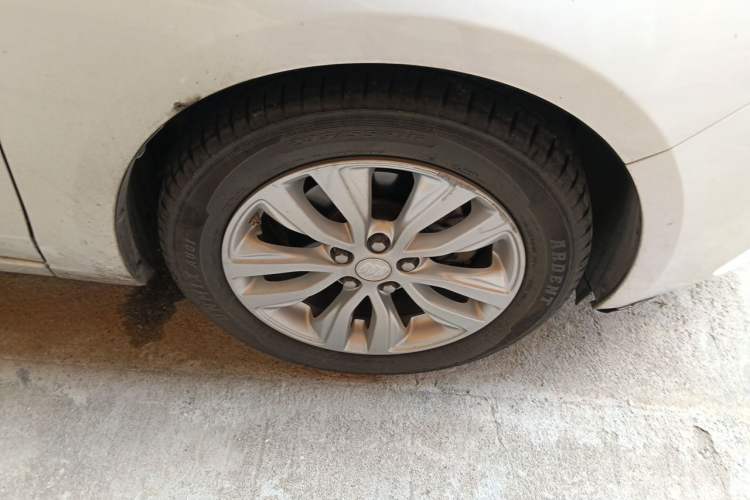 Used Buick GT 2018 15T Dual-Clutch Elite Model China V Standard Right Front Wheel Hub