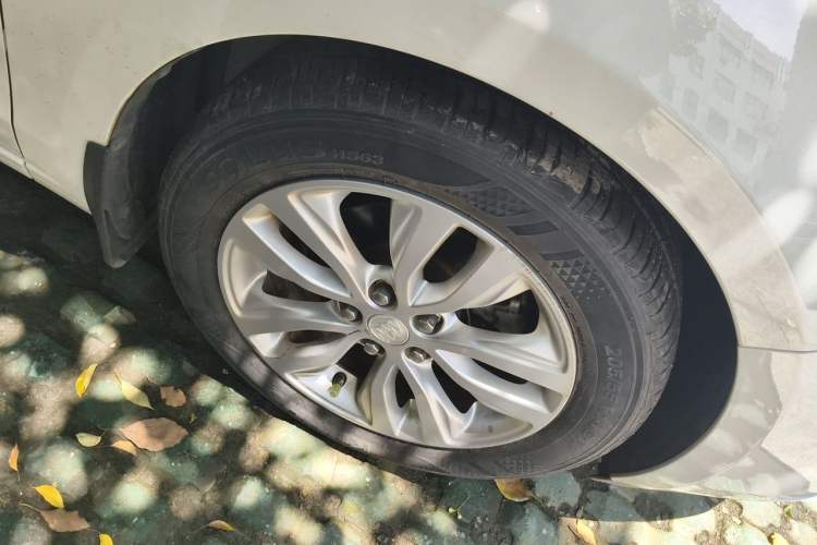 Used Buick GT 2018 15T Dual-Clutch Elite Model China V Standard Right Front Wheel Hub
