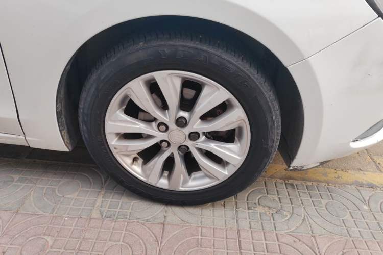 Used Buick GT 2018 15T Dual-Clutch Elite Model China V Standard Right Front Wheel Hub