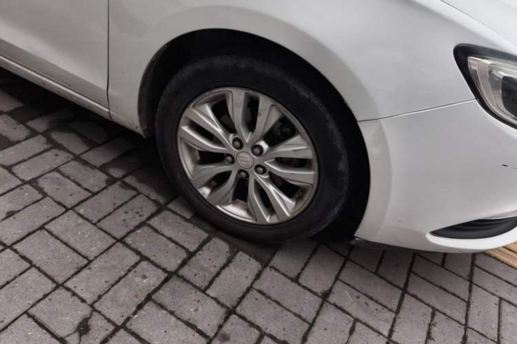 Used Buick GT 2018 15T Manual Elite Version China V Standard Right Front Wheel Hub