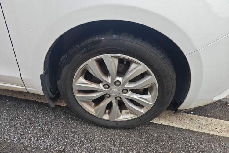 Used Buick GT 2018 15T Dual-Clutch Elite Model China V Standard Right Front Wheel Hub