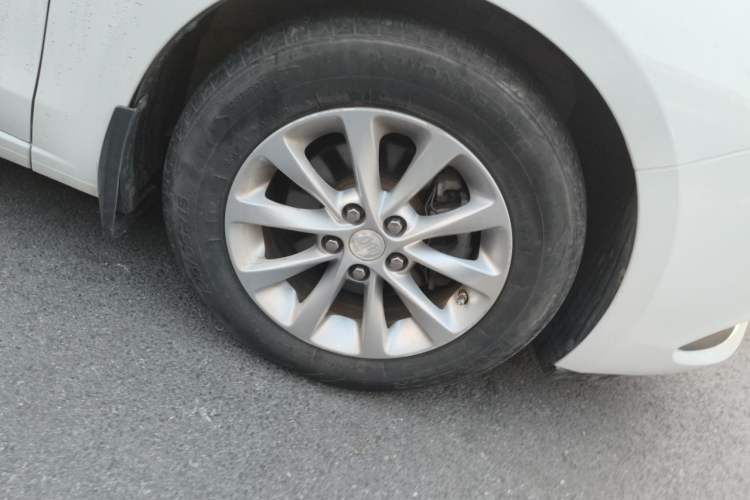 Used Buick GT 2018 15T Dual-Clutch Advanced Model China V Standard Right Front Wheel Hub