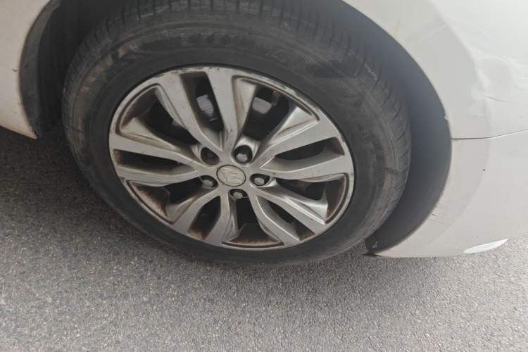 Used Buick GT 2018 15T Dual-Clutch Elite Model China V Standard Right Front Wheel Hub