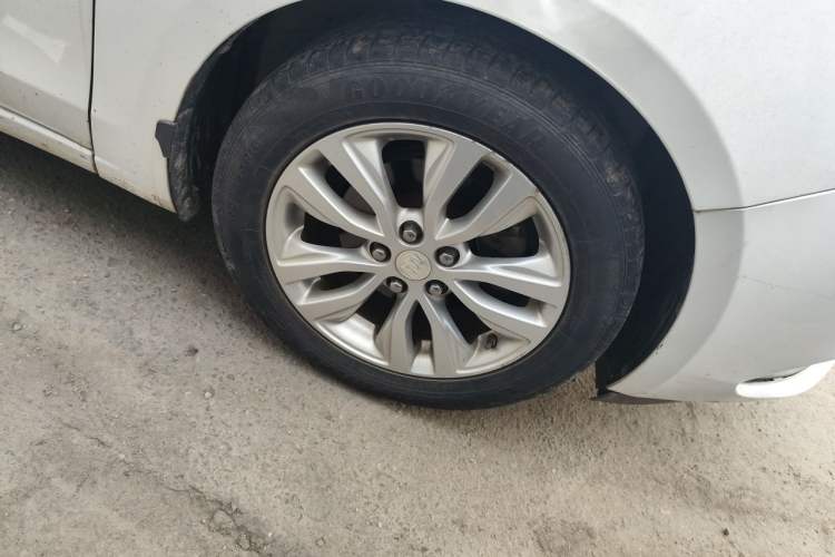 Used Buick GT 2018 15T Dual-Clutch Elite Model China V Standard Right Front Wheel Hub