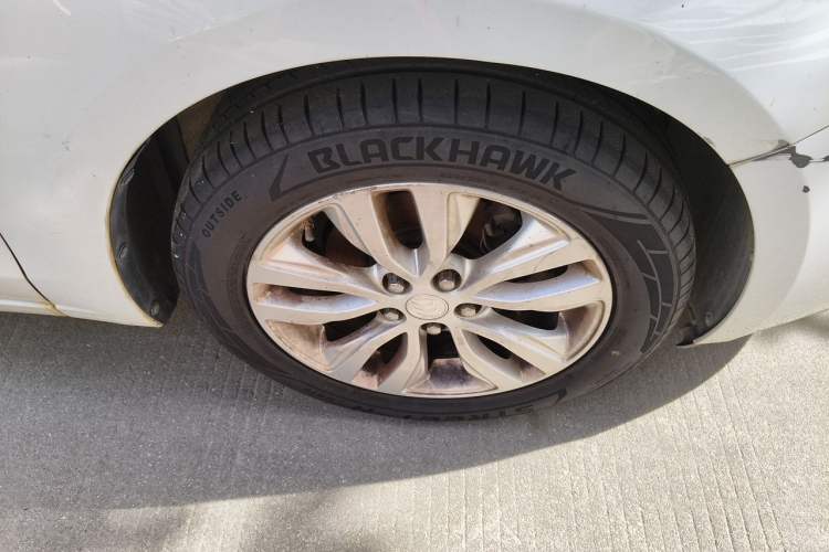 Used Buick GT 2018 15T Dual-Clutch Elite Model China V Standard Right Front Wheel Hub