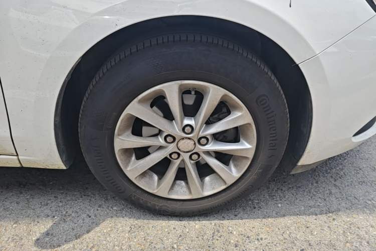 Used Buick GT 2018 15T Manual Entry-Level Version China V Standard Right Front Wheel Hub