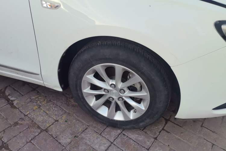 Used Buick GT 2018 15T Dual-Clutch Advanced Model China V Standard Right Front Wheel Hub