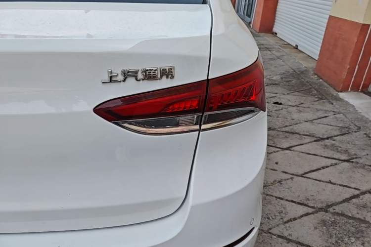 Used Buick GT 2018 18T Automatic Elite Model Right Rear Taillight