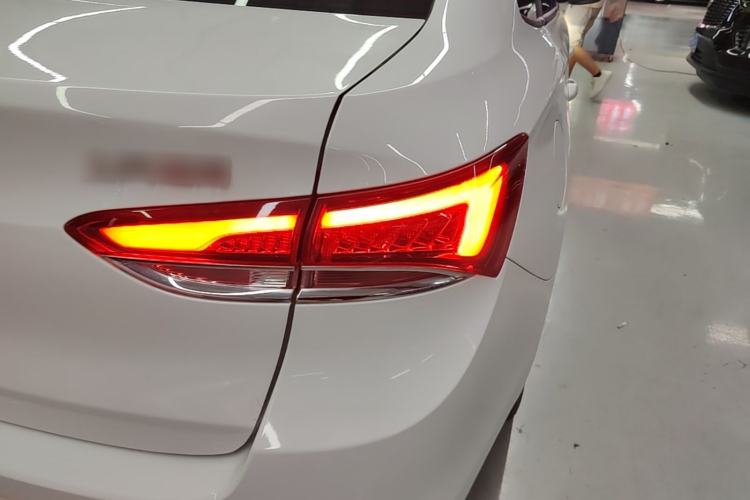 Used Buick GT 2018 18T Automatic Elite Model Right Rear Taillight