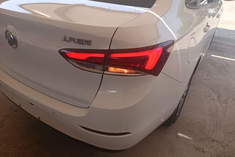 Used Buick GT 2018 18T Automatic Elite Model Right Rear Taillight