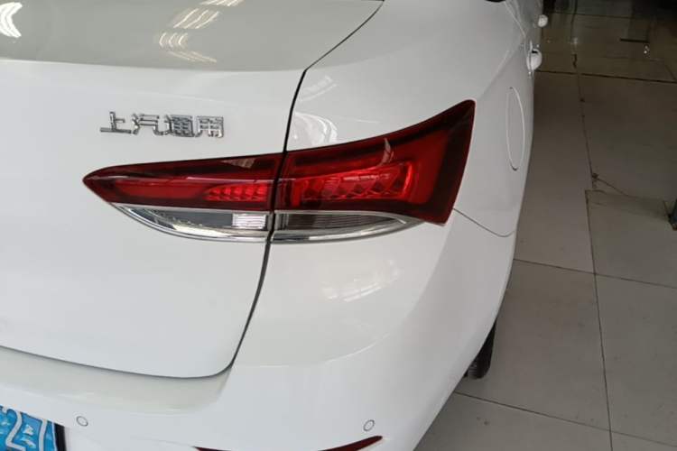 Used Buick GT 2018 18T Automatic Elite Model Right Rear Taillight
