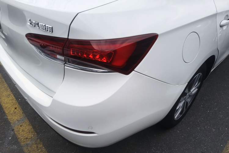 Used Buick GT 2018 18T Automatic Elite Model Right Rear Taillight