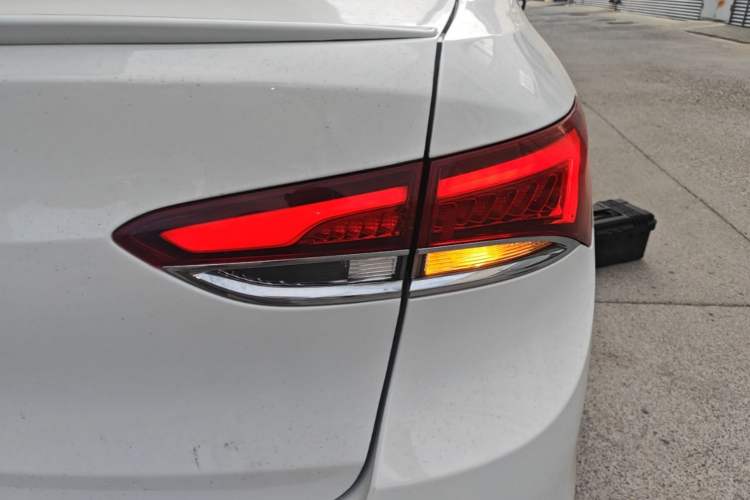 Used Buick GT 2018 18T Automatic Flagship Model Right Rear Taillight