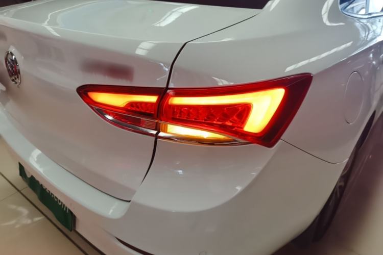Used Buick GT 2018 18T Automatic Elite Model Right Rear Taillight