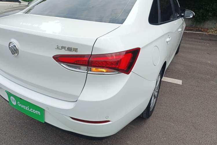 Used Buick GT 2018 18T Automatic Elite Model Right Rear Taillight