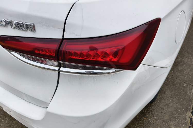 Used Buick GT 2018 15T Dual-Clutch Elite Model China V Standard Right Rear Taillight
