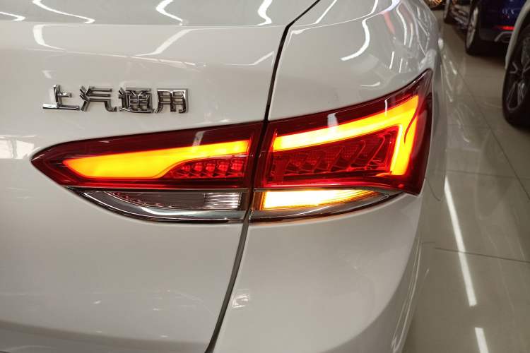 Used Buick GT 2018 15T Dual-Clutch Elite Model China V Standard Right Rear Taillight