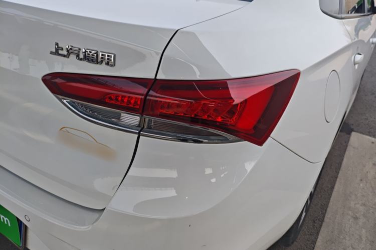 Used Buick GT 2018 18T Automatic Elite Model Right Rear Taillight