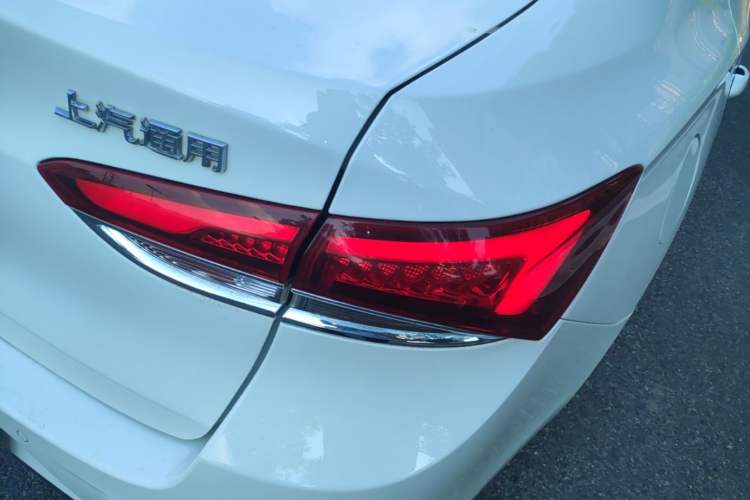 Used Buick GT 2018 18T Automatic Elite Model Right Rear Taillight