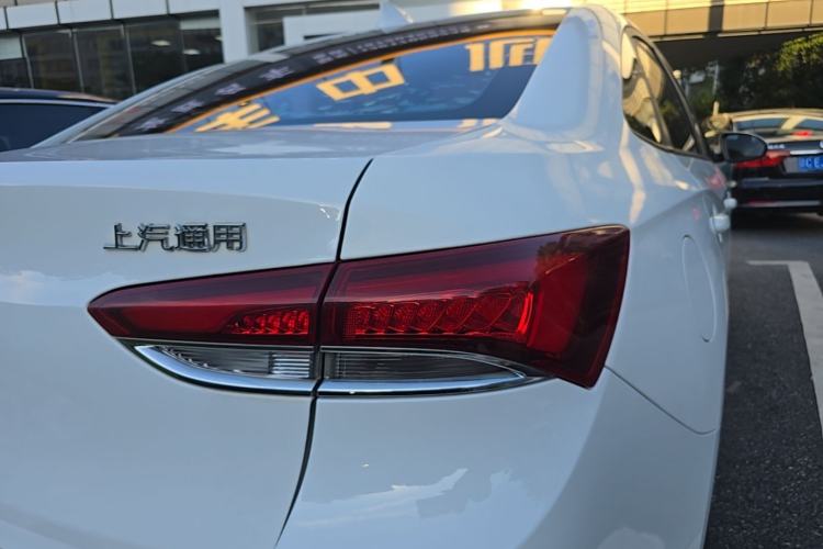 Used Buick GT 2018 15T Dual-Clutch Elite Model China V Standard Right Rear Taillight