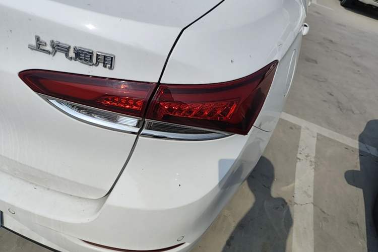 Used Buick GT 2018 18T Automatic Elite Model Right Rear Taillight