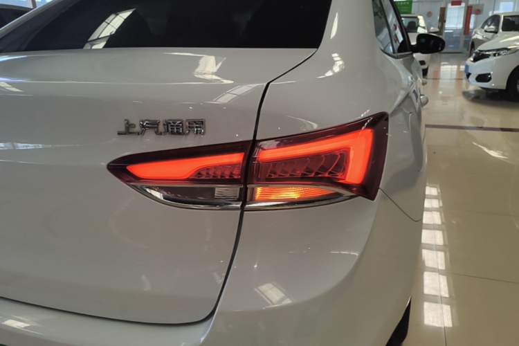 Used Buick GT 2018 18T Automatic Elite Model Right Rear Taillight