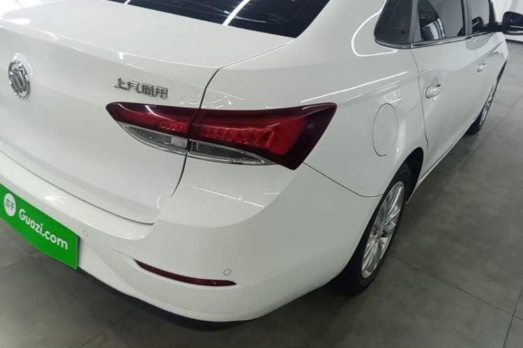 Used Buick GT 2018 18T Automatic Elite Model Right Rear Taillight