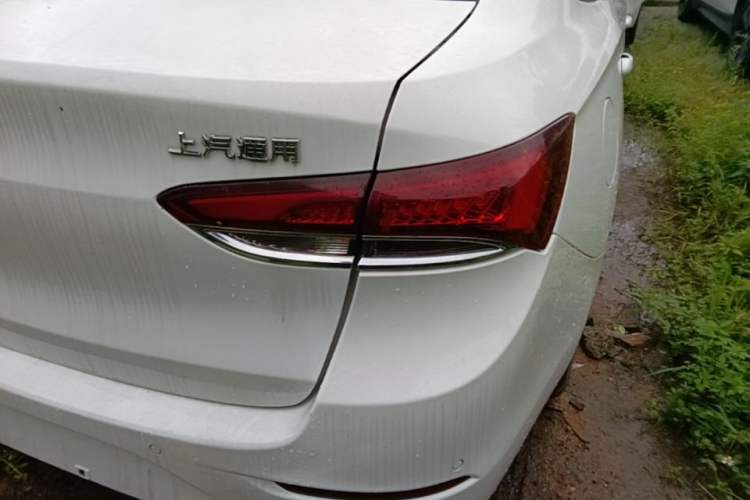 Used Buick GT 2018 18T Automatic Elite Model Right Rear Taillight