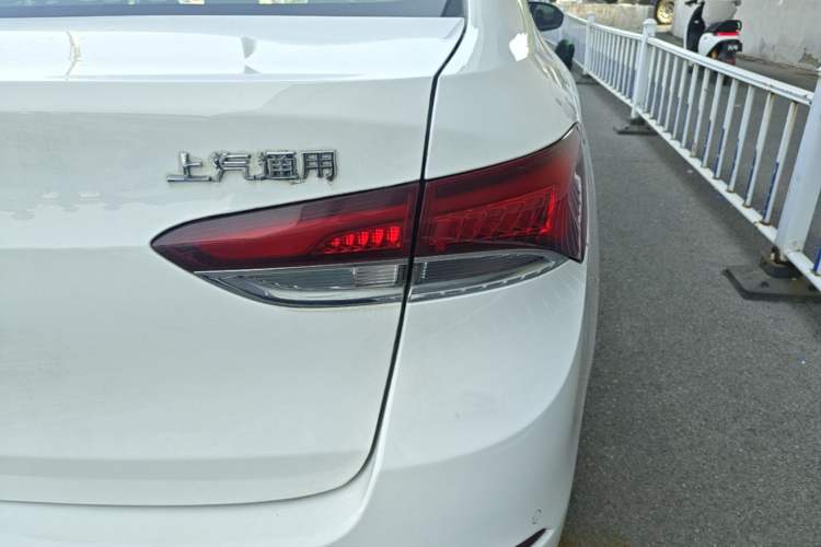 Used Buick GT 2018 18T Automatic Elite Model Right Rear Taillight